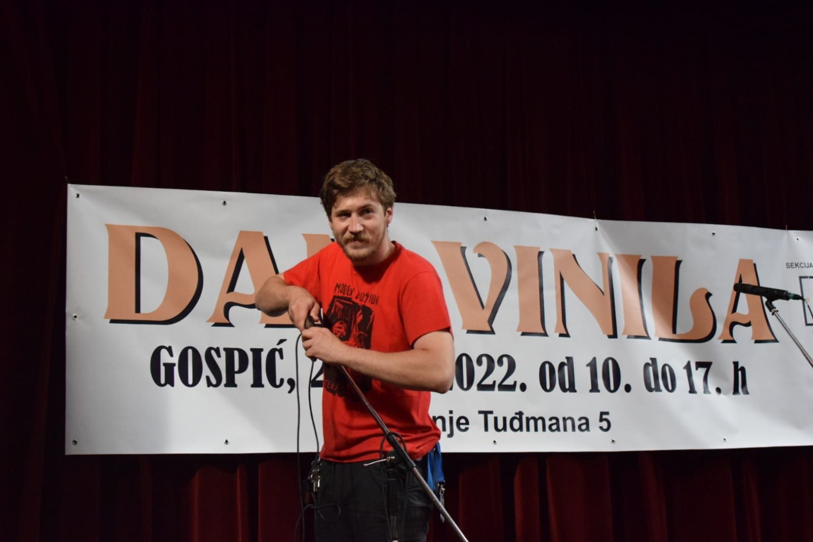 Read more about the article Dan vinila u Gospiću