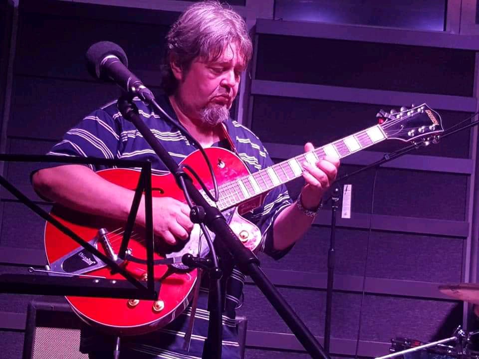 Read more about the article Electric trio mix – Live at KCM