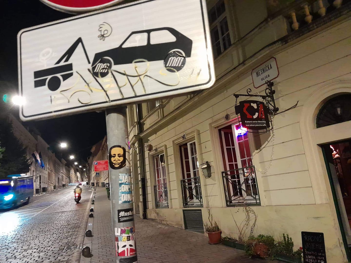 Read more about the article Tihi bunt deka jam party