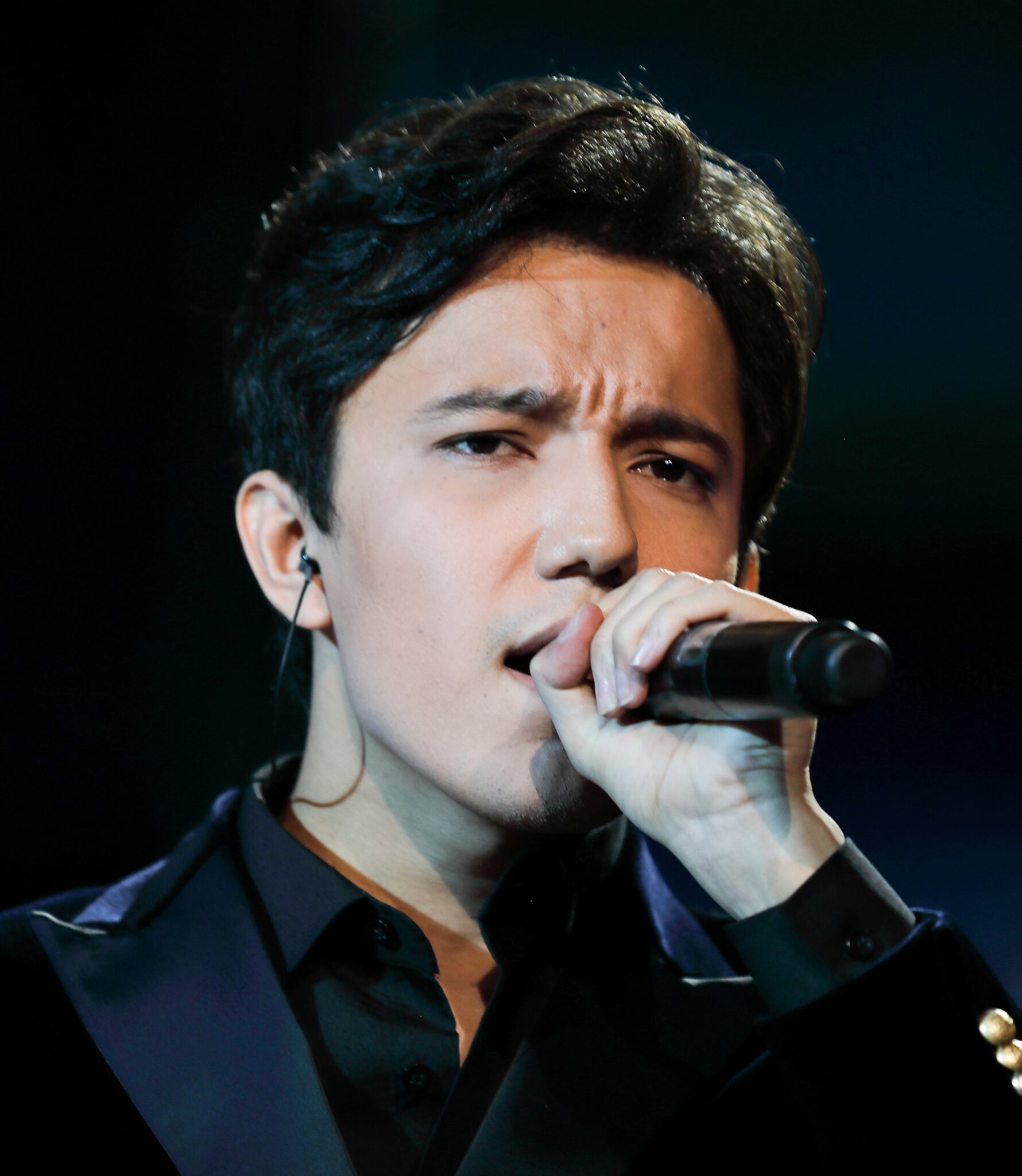 Read more about the article Dimaš Kudajbergen, vokalni fenomen