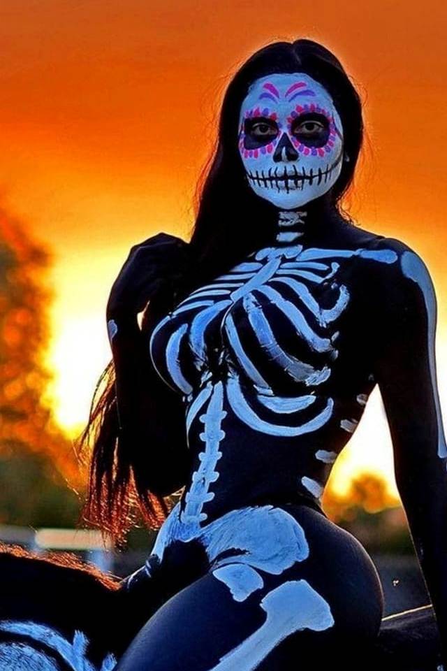 Read more about the article Treba Mi Bass: Sunday after, almost Haloween