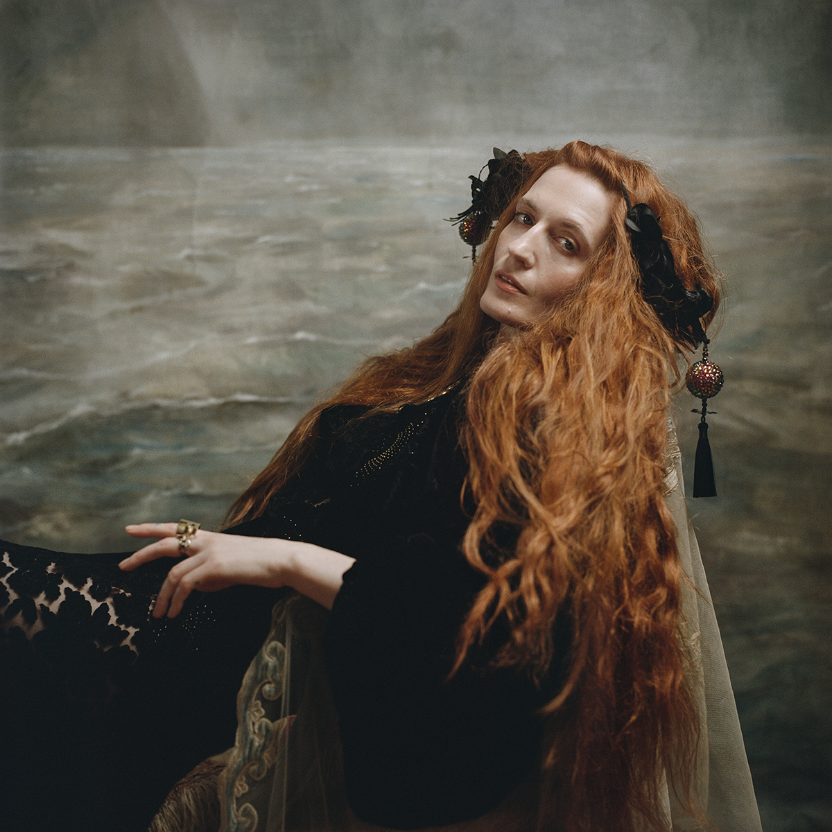 Read more about the article Florence + the Machine u pulsku Arenu donose spektakularnu turneju Dance Fever
